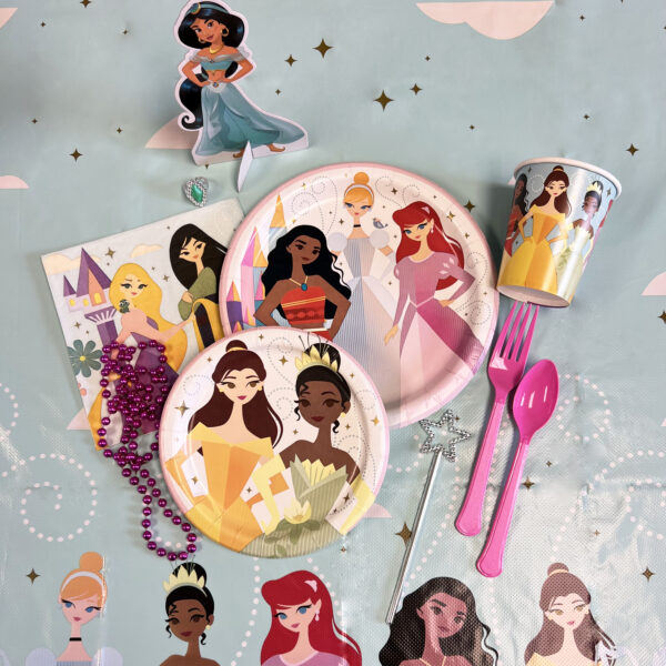 Disney Princess 7in Plates - 8 Plates - Image 2